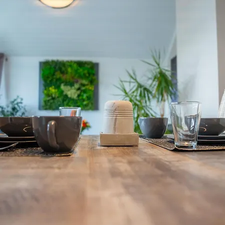 Апартаменты Smartfewo Sauna Balkon Parkplatz *