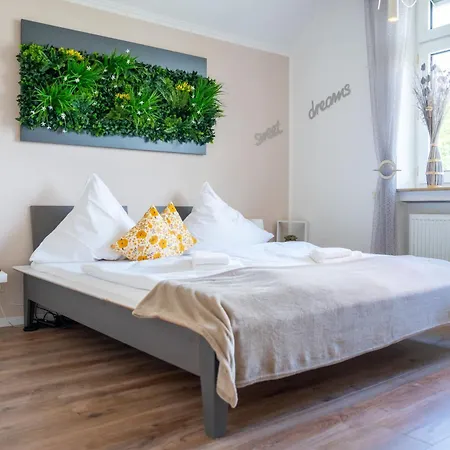 Smartfewo Sauna Balkon Parkplatz * Бад-Цвишенан