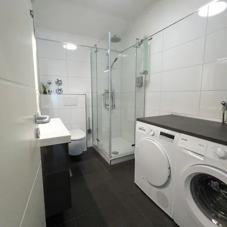 Апартаменты Smartfewo Sauna Balkon Parkplatz