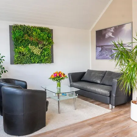 Апартаменты Smartfewo Sauna Balkon Parkplatz *