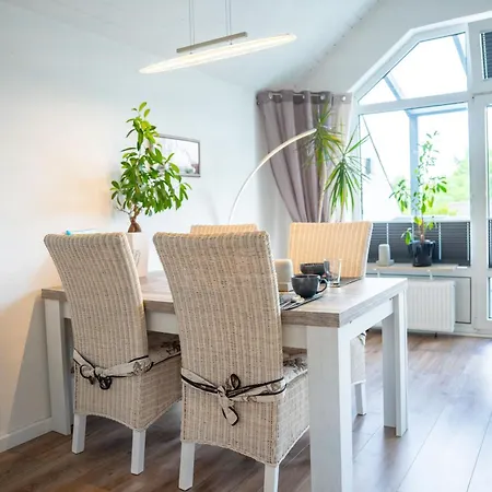 Smartfewo Sauna Balkon Parkplatz Бад-Цвишенан
